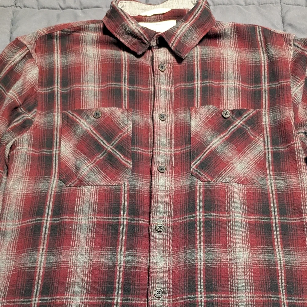 URBAN PIPELINE Awesomely Soft Maroon/Grey Plaid Mens Small button down Shirt
